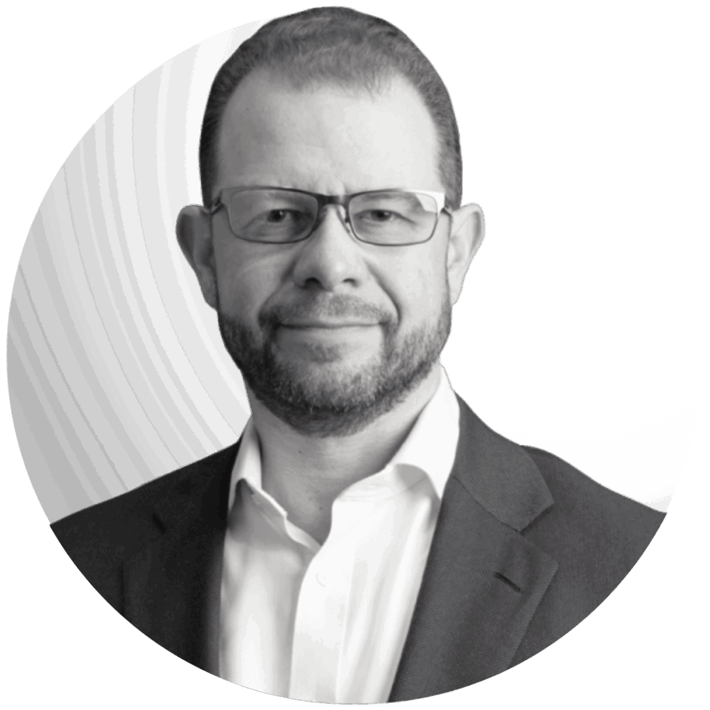 Headshot for Alex Rabinovich article author